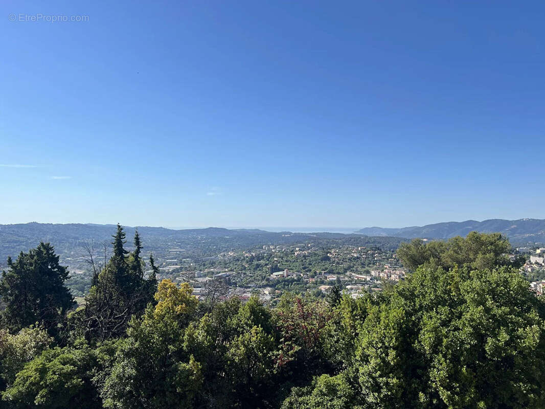 Grasse 2 p. dans résidence sécurisée avec piscine - photo 4