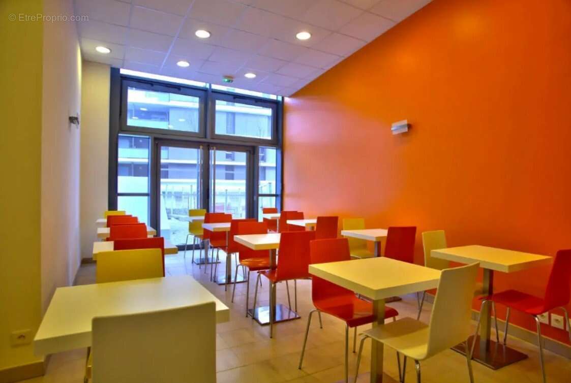 INVESTISSEMENT LOCATIF  MARSEILLE - Résidence Nexity Studéa Euroméditerranée 2 - 5.95%  de rentabilité. - photo 6