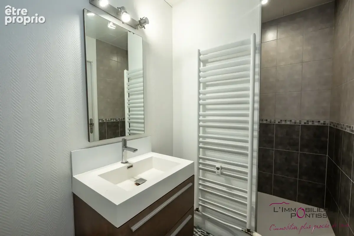 Pontarlier - proche toutes commodites - appartement de type 3 : cave, balcon - photo 17