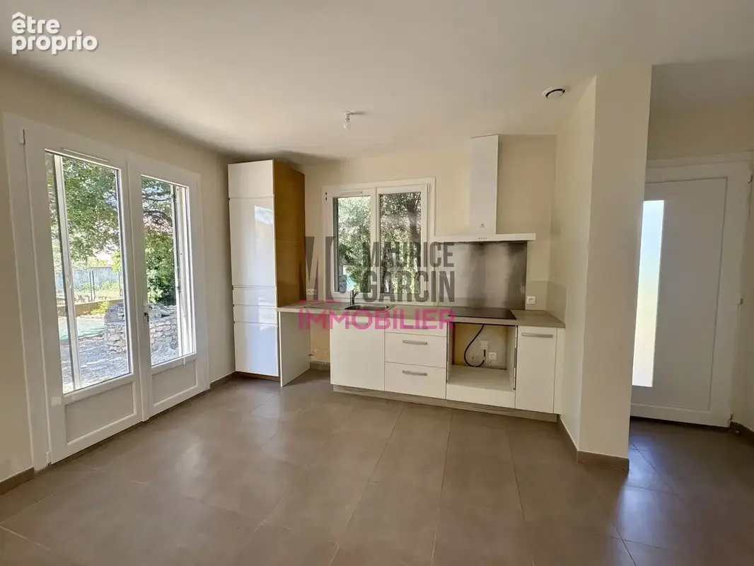 Maison 4 pièces 67 m² à vendre à Rognac (13340) - photo 4