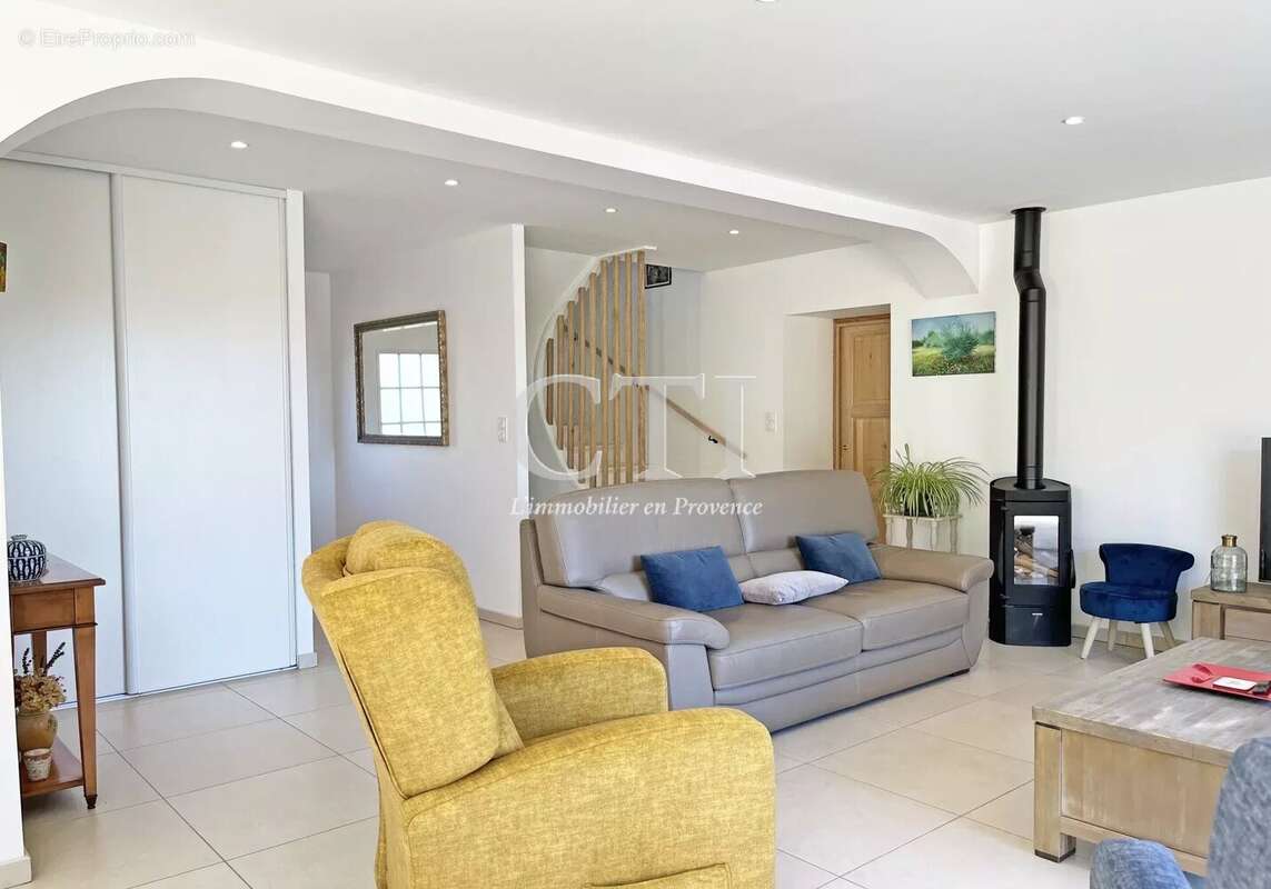 Maison à VAISON-LA-ROMAINE