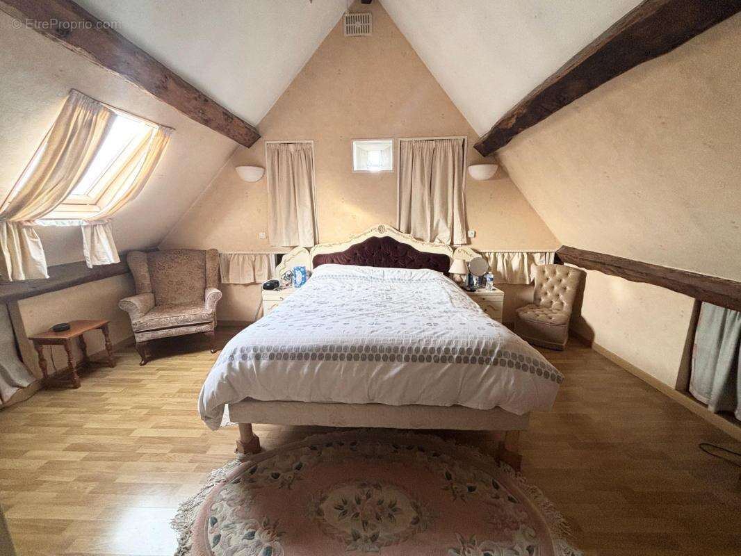 Maison à TIREPIED