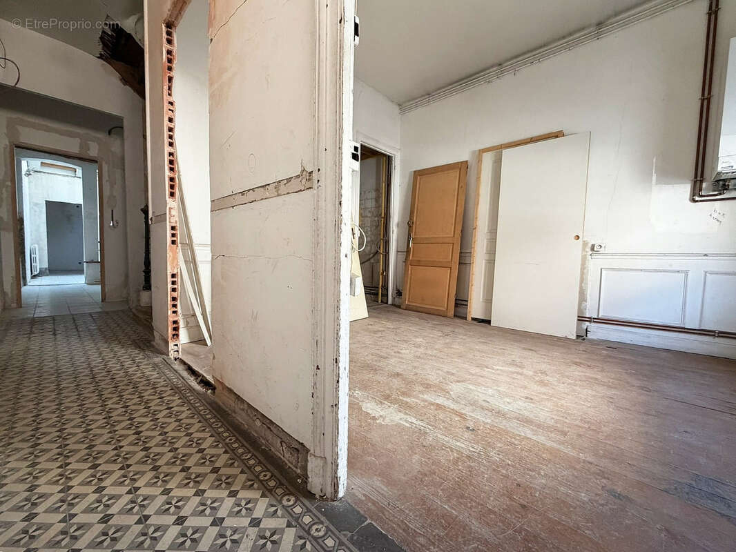 Adresse rare : Rue du Jard, Particulier Rémois à rénover - photo 2