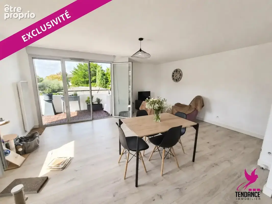 T4 Familial – Terrasse  - Parkings - Gare à pied. - photo 1