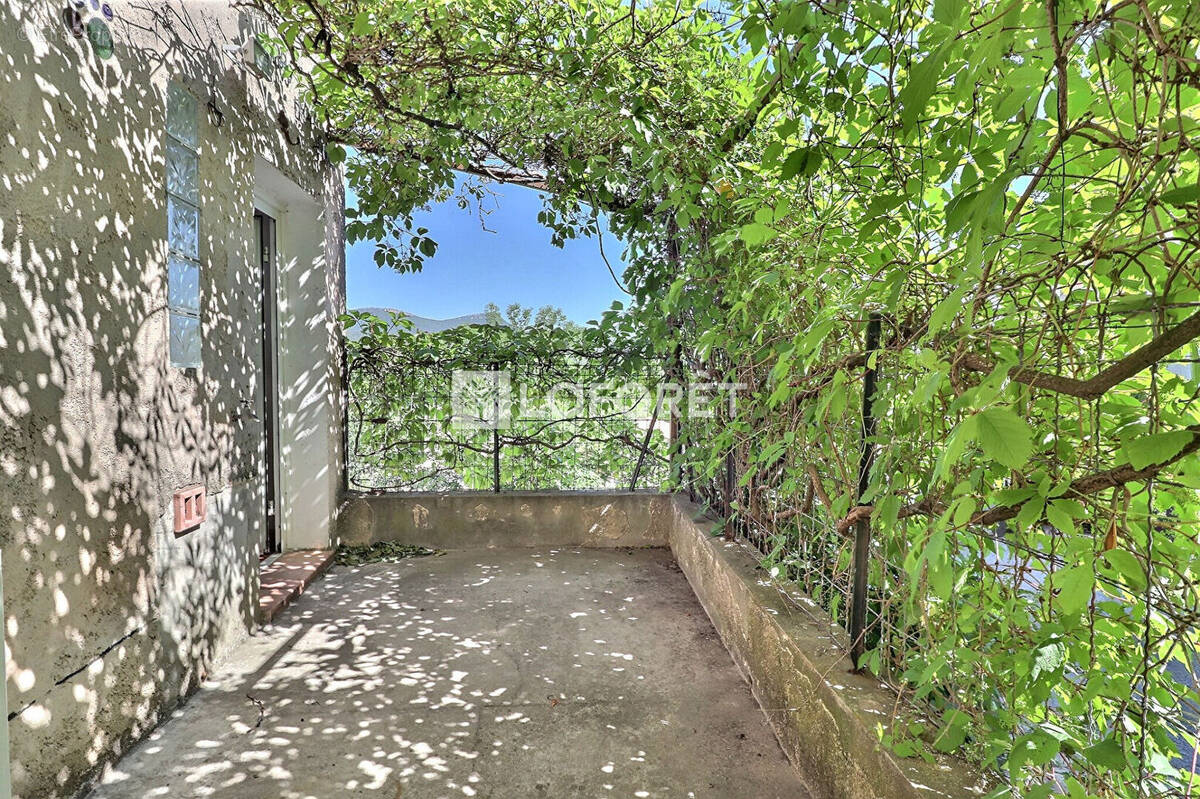 Appartement à CUERS