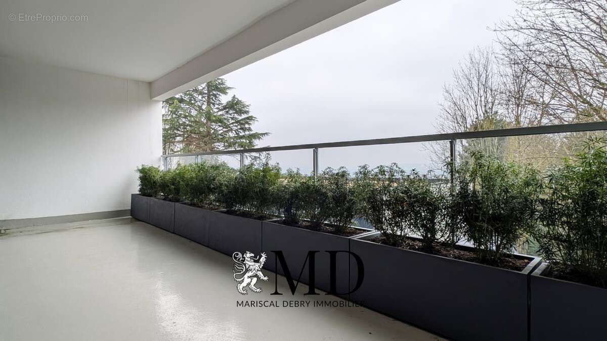 Appartement à MONT-SAINT-AIGNAN