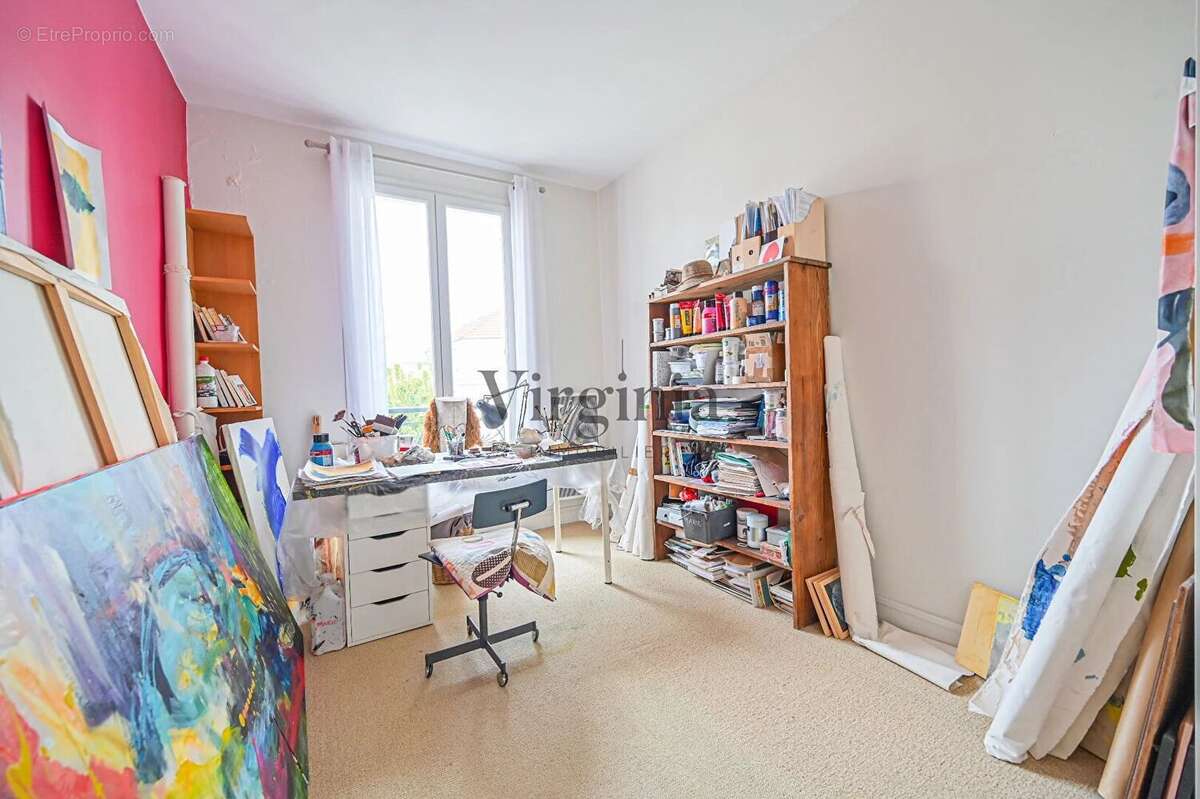 Appartement à CHARENTON-LE-PONT