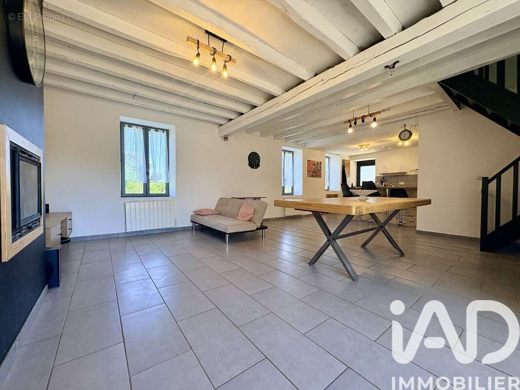 Maison 89 m² à Thaumiers  - photo 2
