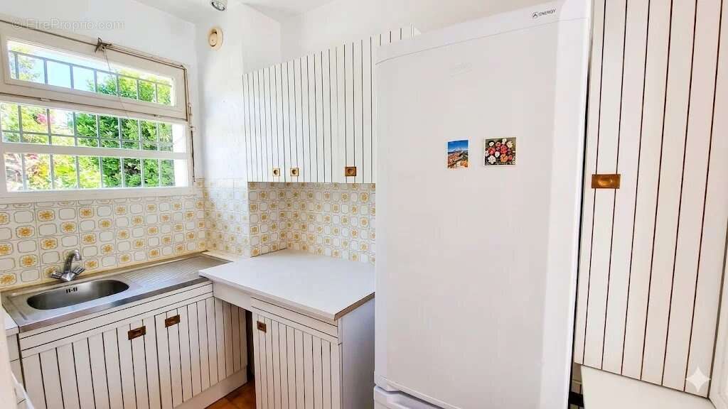 Appartement à SAINT-LAURENT-DU-VAR