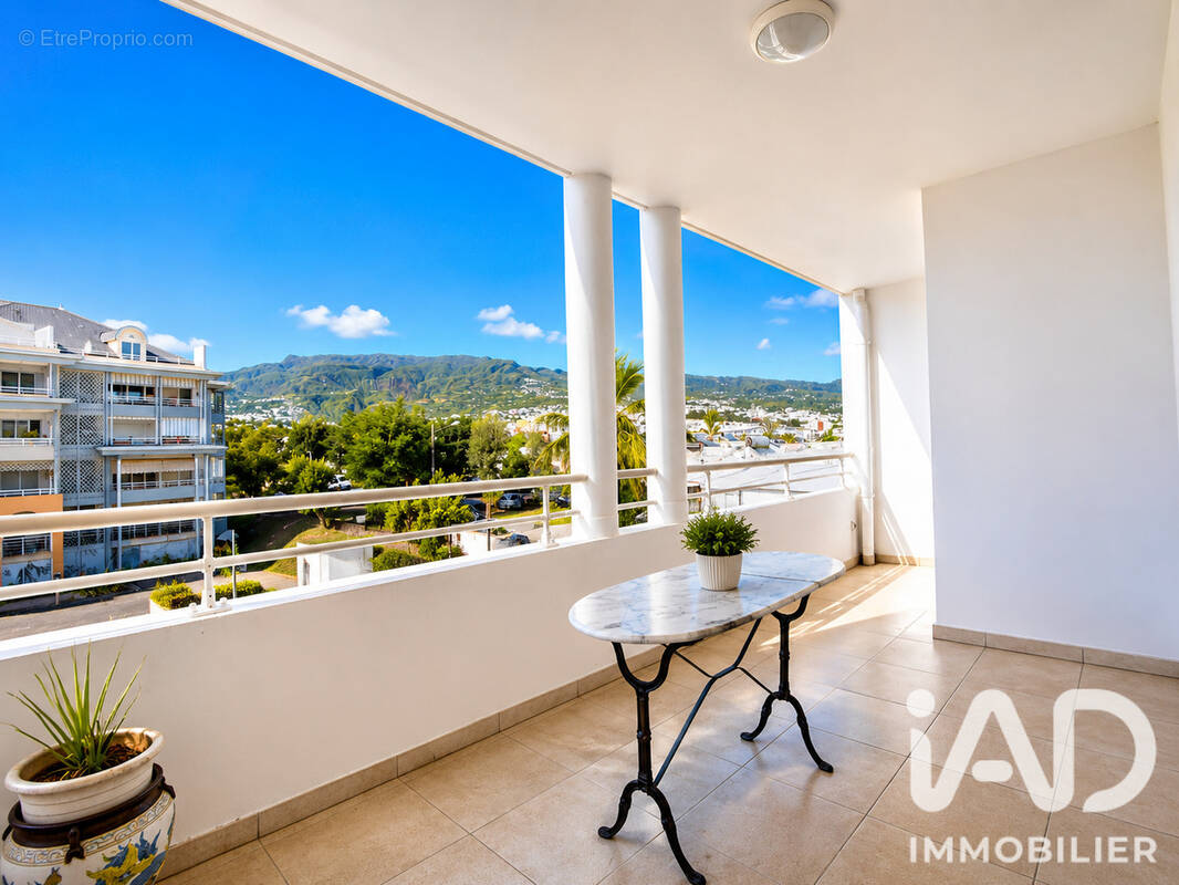 Photo 1 - Appartement à SAINT-DENIS