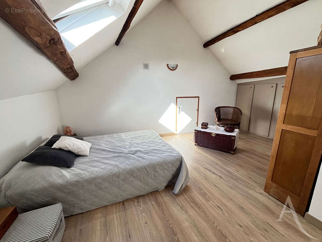 Maison à FOLLAINVILLE-DENNEMONT