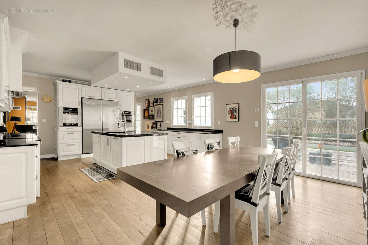 n°8 - Maison à SAINT-JEAN