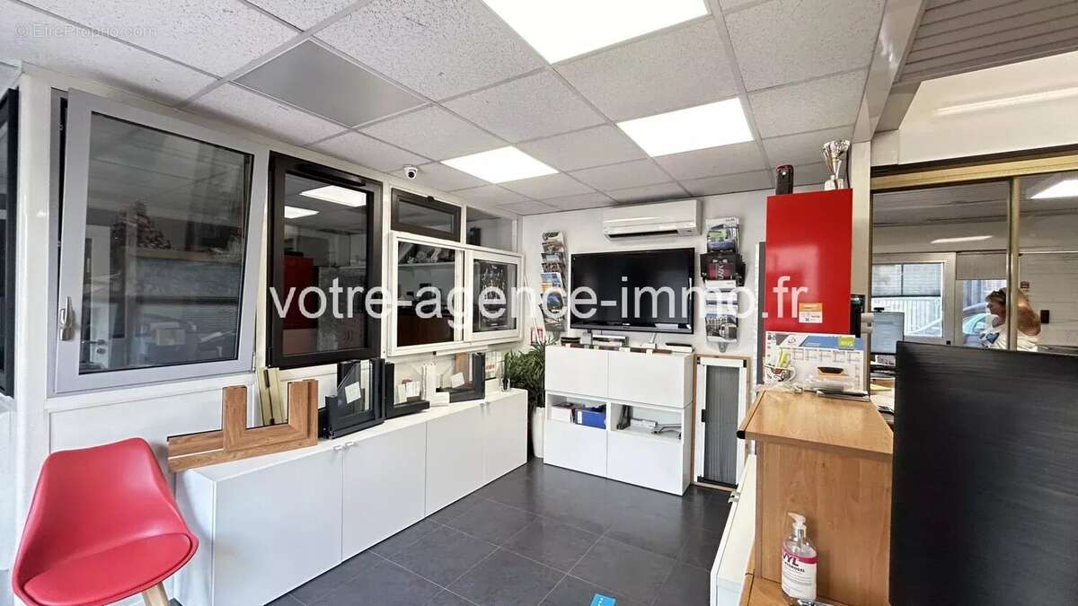 Nice Magnan- murs commerciaux occupés- garage/atlier - photo 3