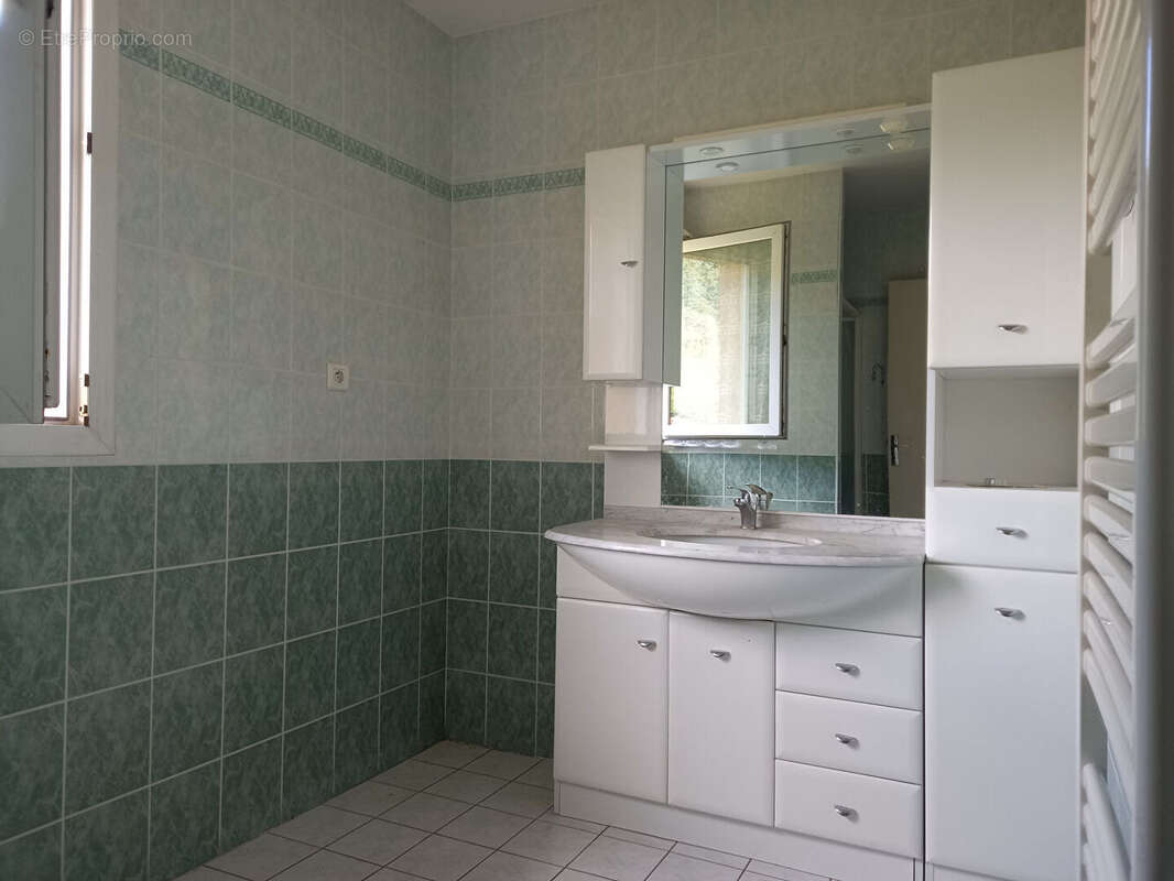 Maison de plain-pied , 103 m² , vue exceptionnelle. Terrain 2 800 m² - photo 8
