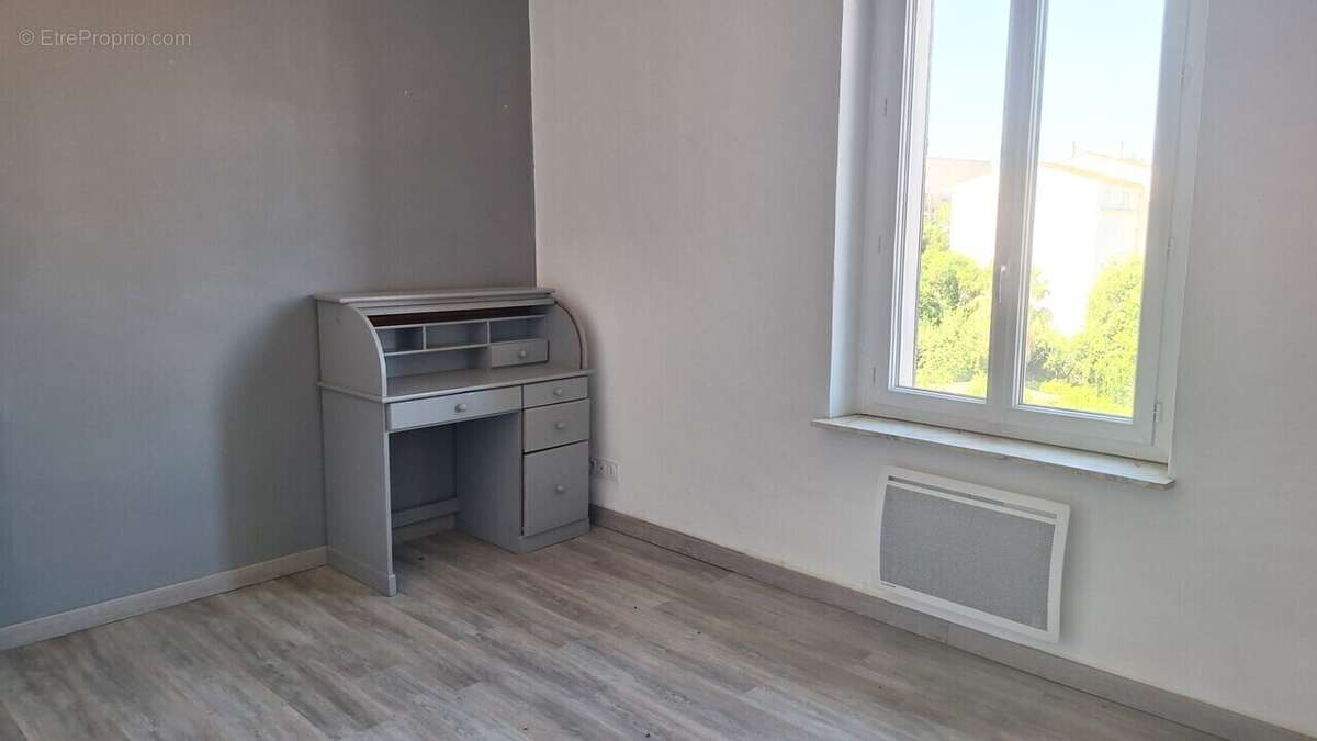 Appartement 96 m² à Istres  - photo 6