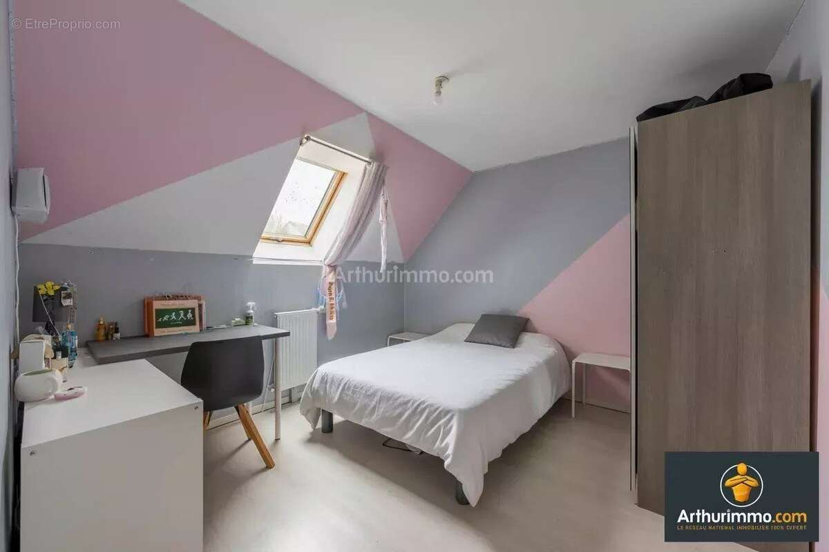 Maison à SAINT-FARGEAU-PONTHIERRY