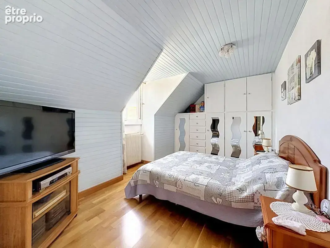 Pavillon independant - 118m² - 4 chambres - sous sol total - double garage - 60250 bury - photo 12
