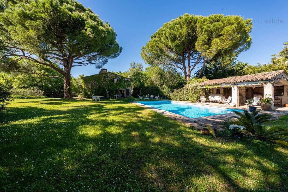 Maison à MOUGINS