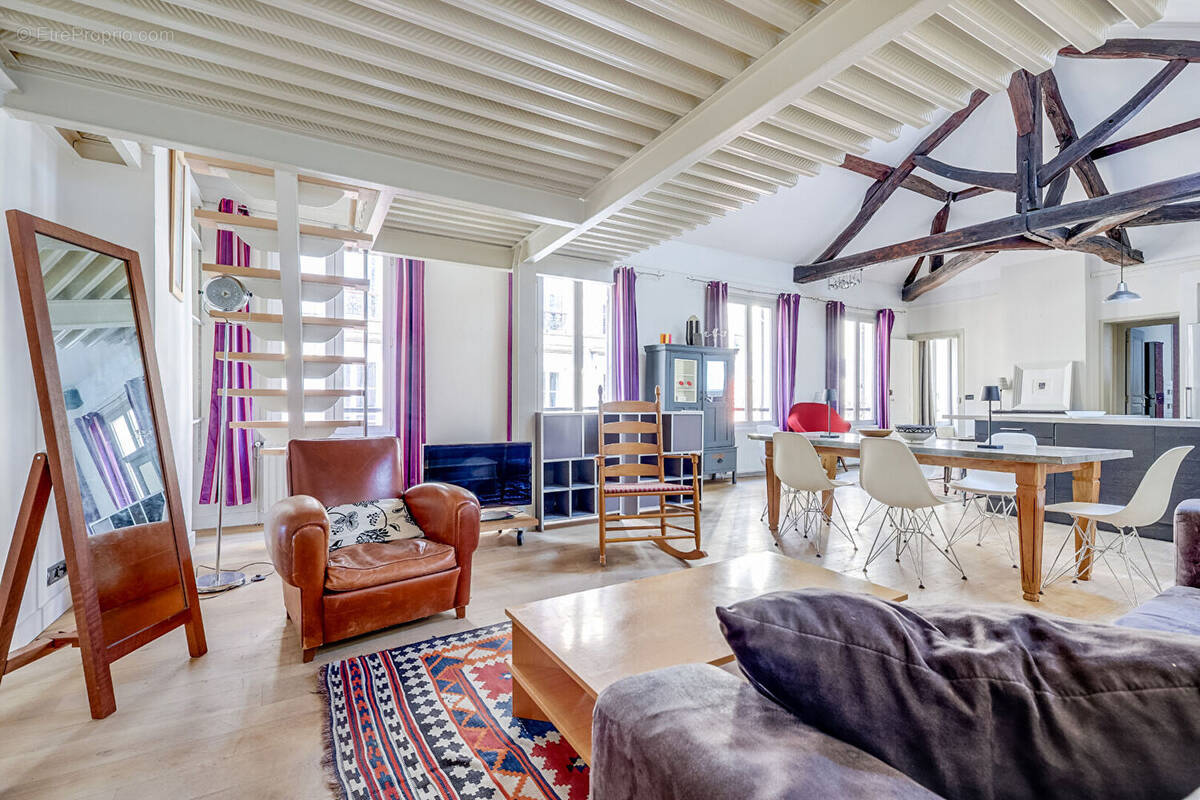 Appartement à PARIS-17E