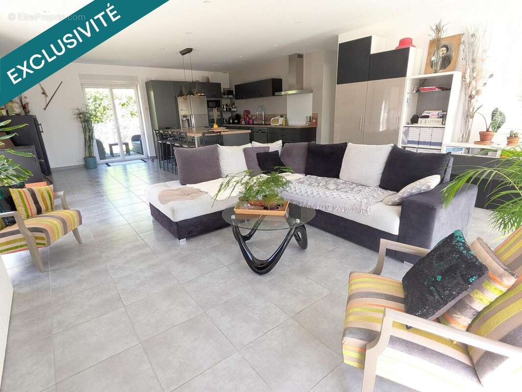 Photo 5 - Maison à VEZERONCE-CURTIN