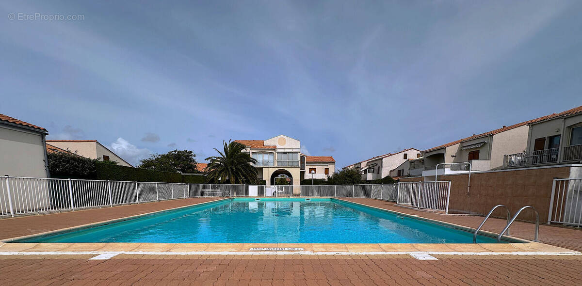 Appartement à VAUX-SUR-MER