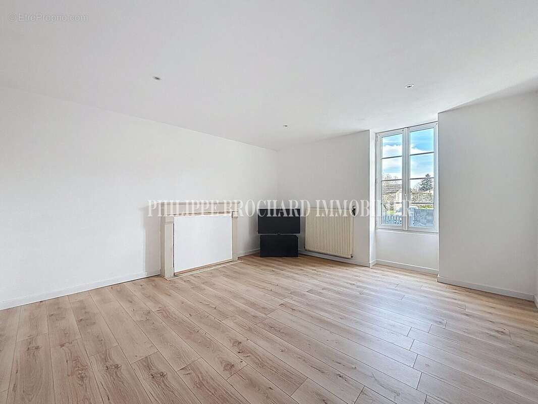 Maison à MAREUIL-SUR-LAY-DISSAIS