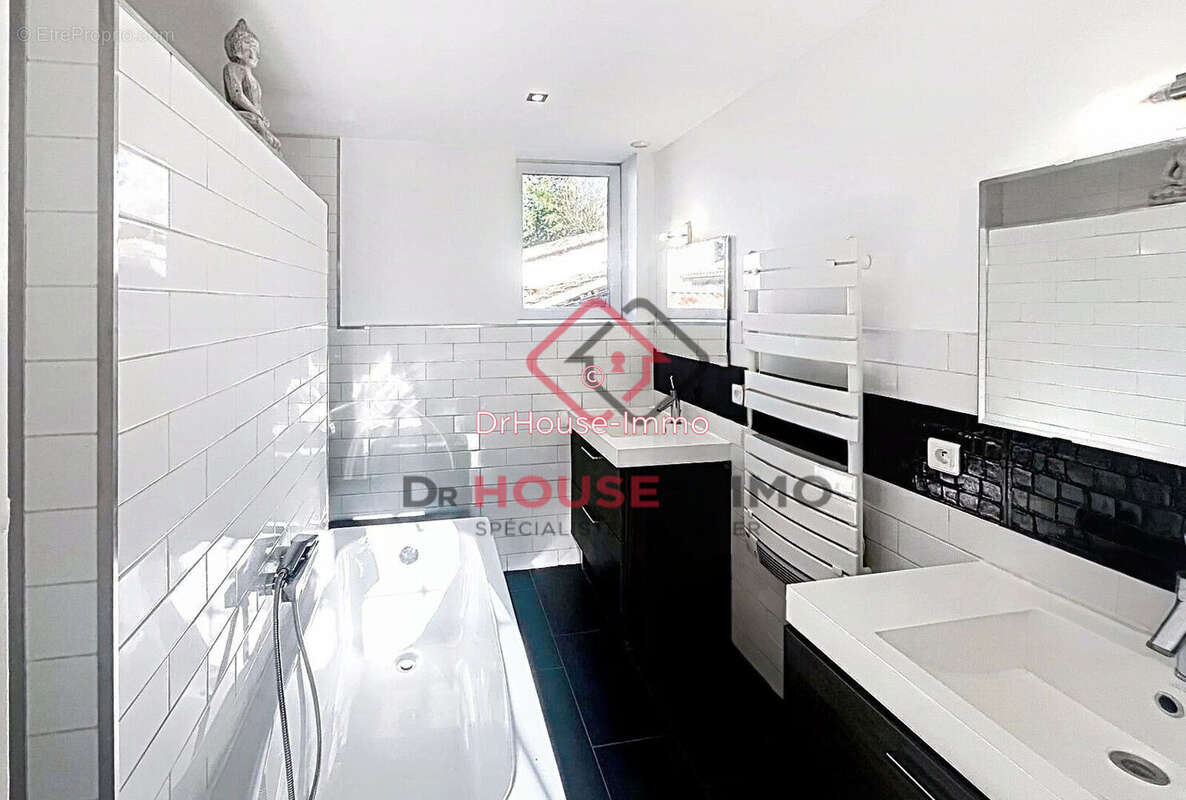 Maison à SAINT-DIDIER-AU-MONT-D'OR