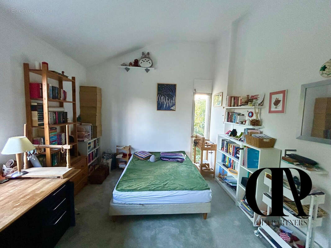 Maison à BURES-SUR-YVETTE