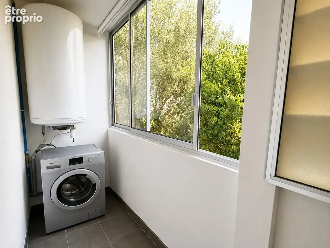 ** APPARTEMENT 3 Pièces + Balcon Exposition Sud +Loggia + Garage** (83500) LA SEYNE SUR MER **ge double et climatisation - photo 7