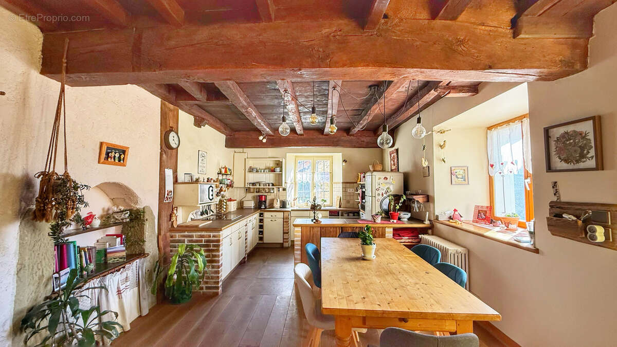 Maison à SAINT-AUPRE