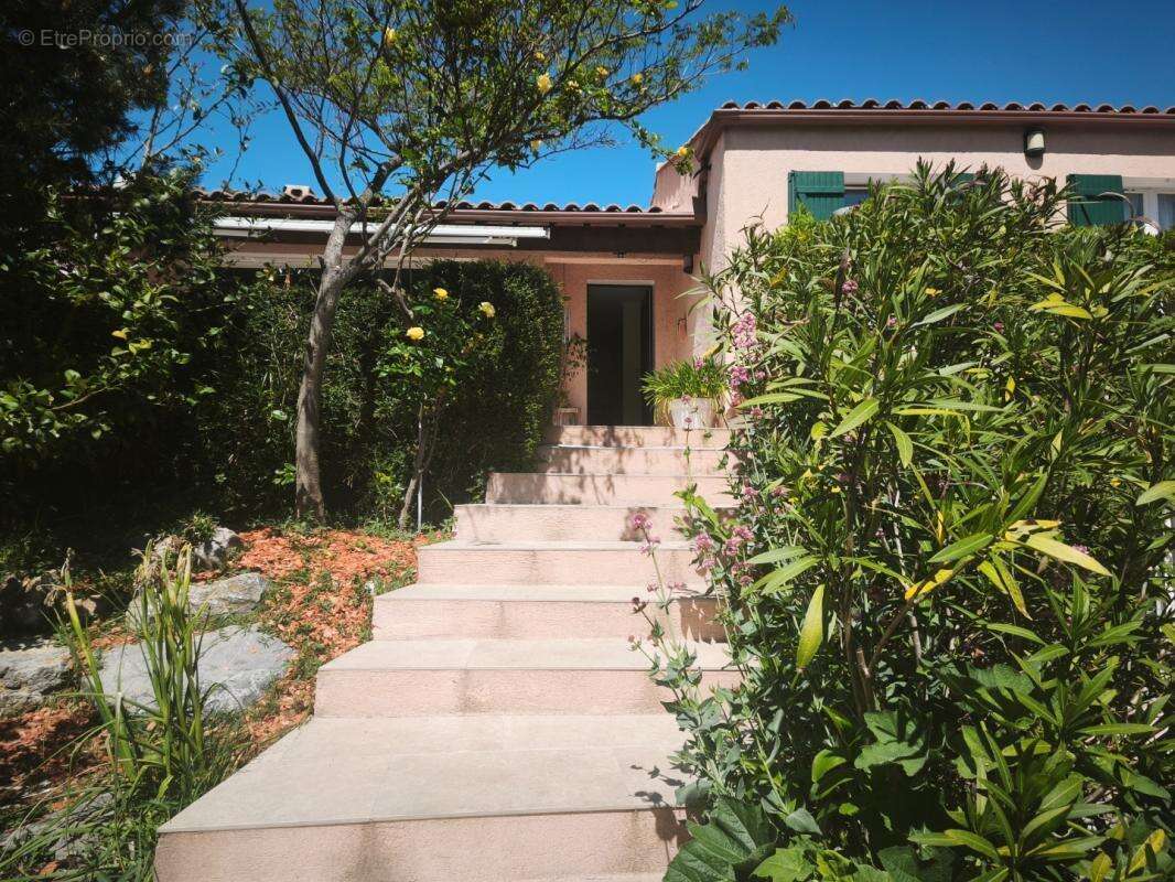 Maison à SAINT-MAXIMIN-LA-SAINTE-BAUME