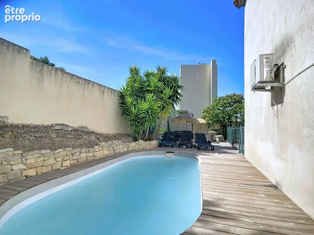 Maison à vendre de 140 m² avec piscine sur une parcelle de 650 m² - Secteur Saint-Loup Marseille 10e - photo 3