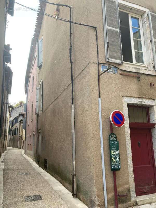 façade volet  bleu 2éme etage - Appartement à CAHORS