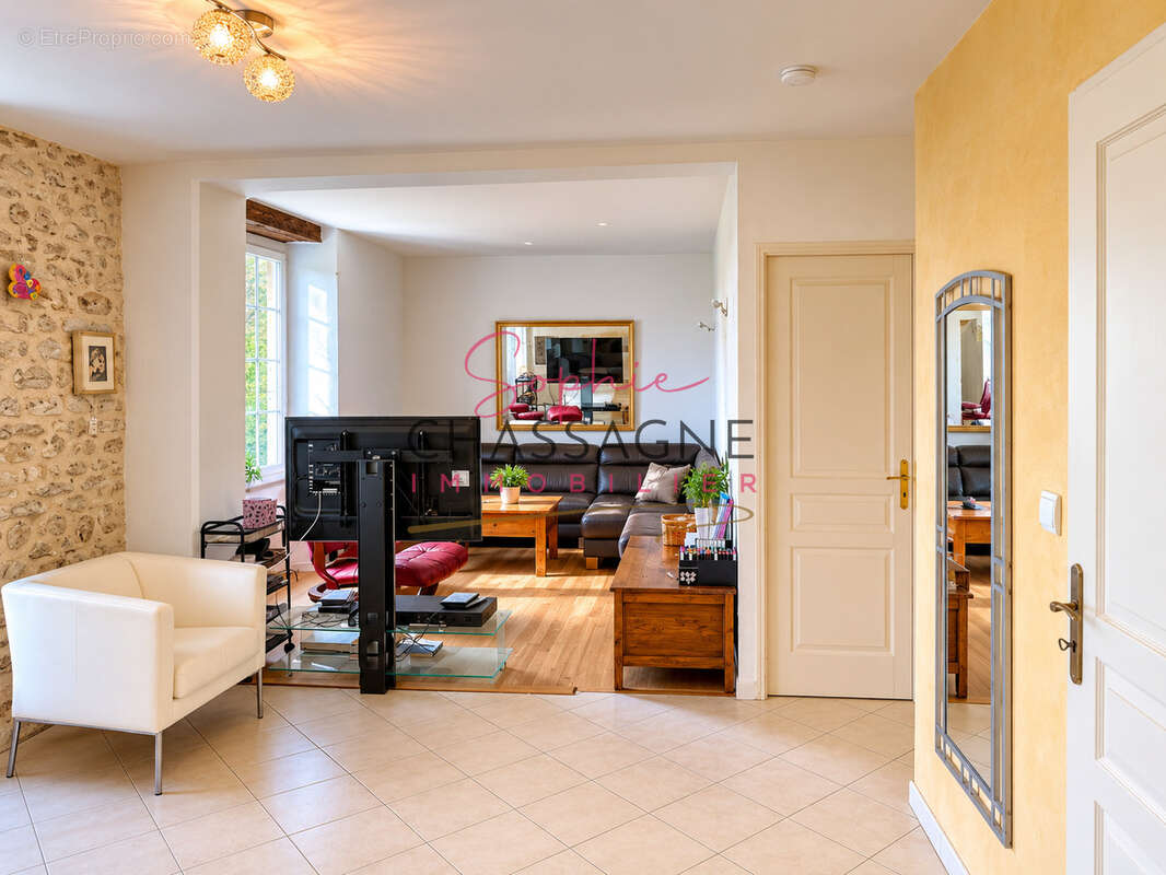 À 30 minutes de Bergerac   Propriété équestre avec 3 logements attenants sur plus de 4 hectares - photo 5