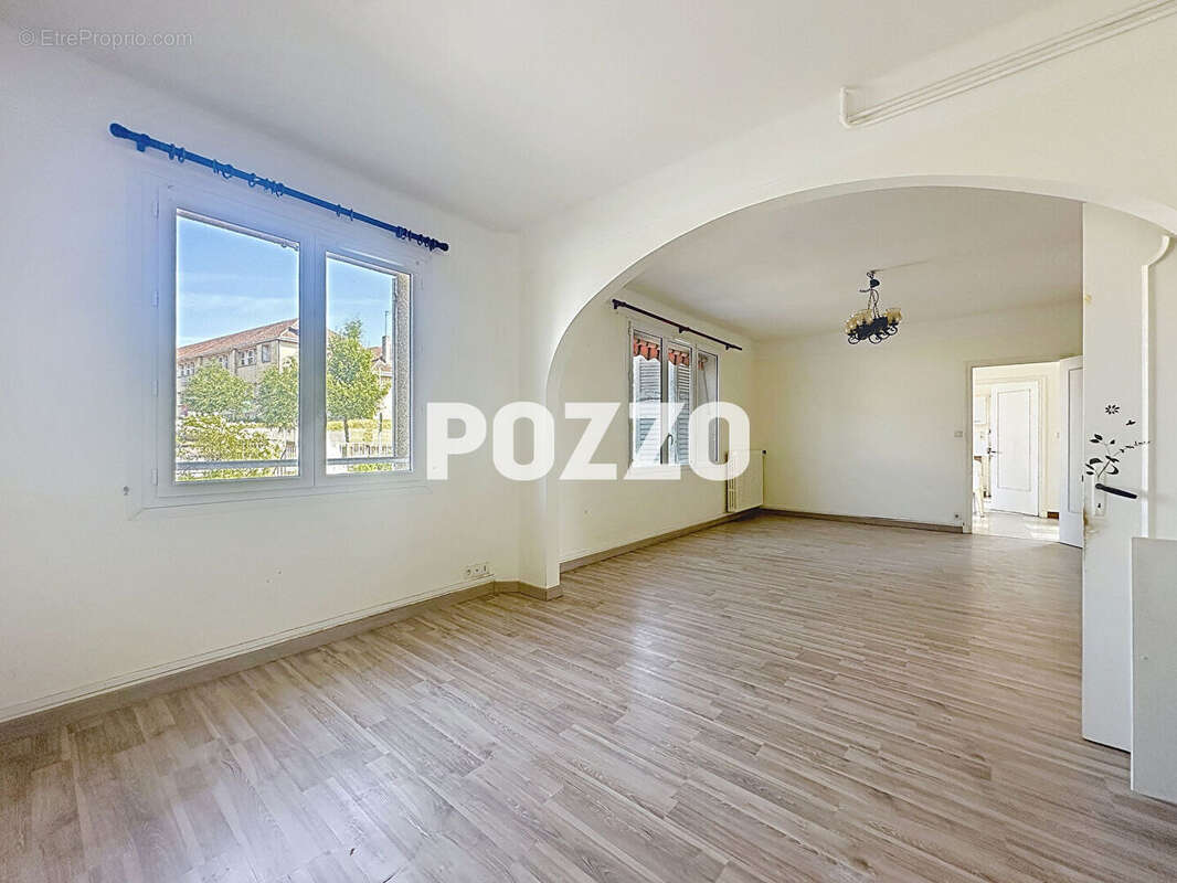 Appartement à FALAISE