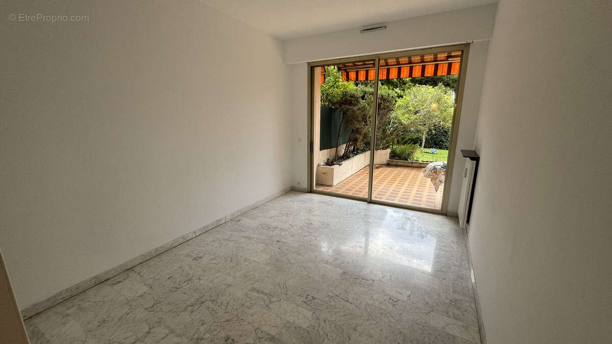 Appartement à BEAULIEU-SUR-MER