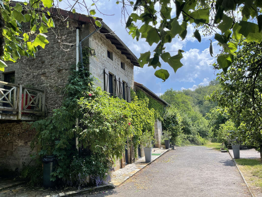 Maison à RAZES