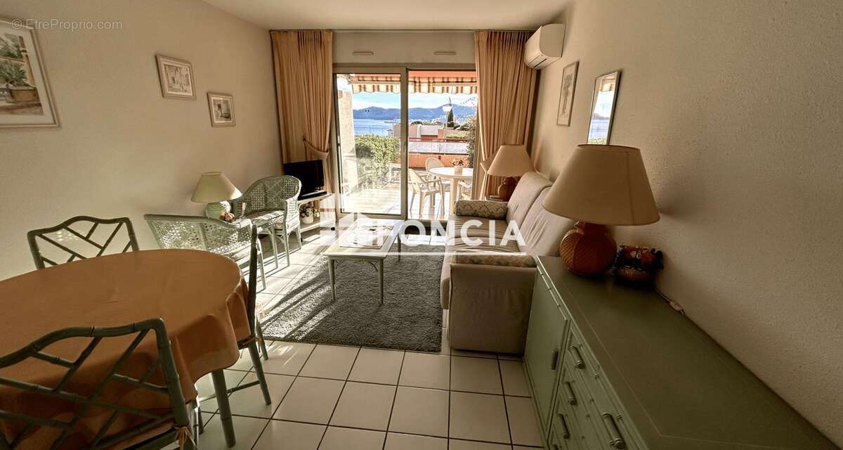 Appartement à LE LAVANDOU