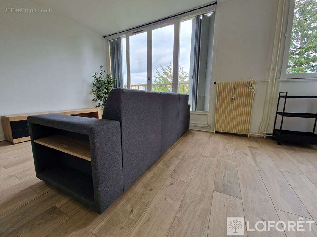 Appartement à LE PLESSIS-TREVISE