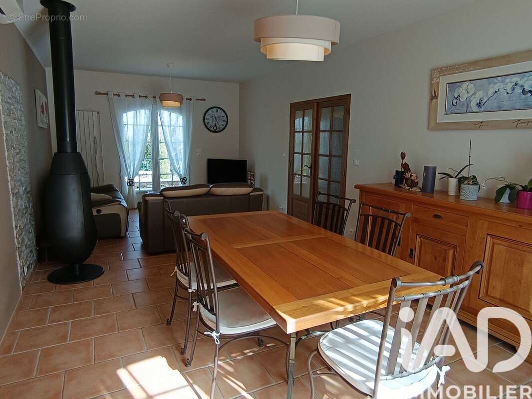 Photo 8 - Maison à GROSPIERRES