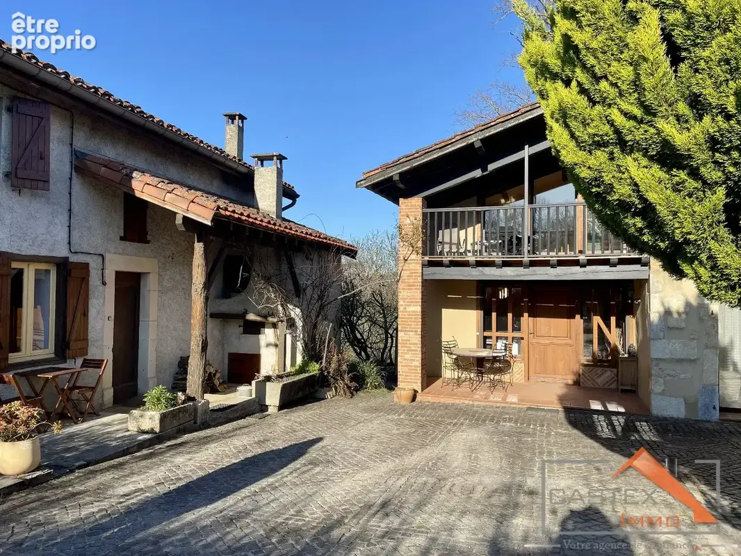 Deux Maisons de Charme avec Cour et Terrain, Idéal Gîte ou Famille ! - photo 23