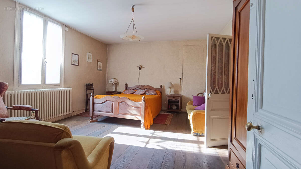 Maison à AGONAC