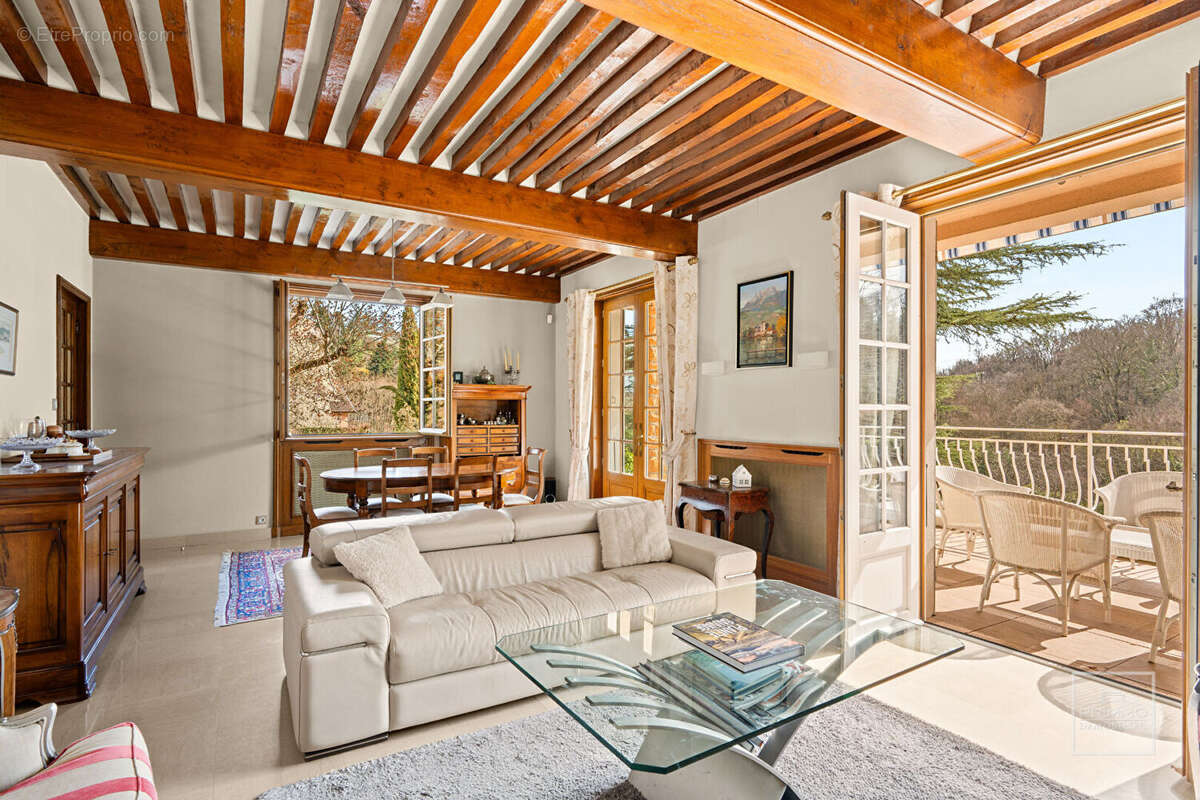 Maison à SAINT-CYR-AU-MONT-D&#039;OR