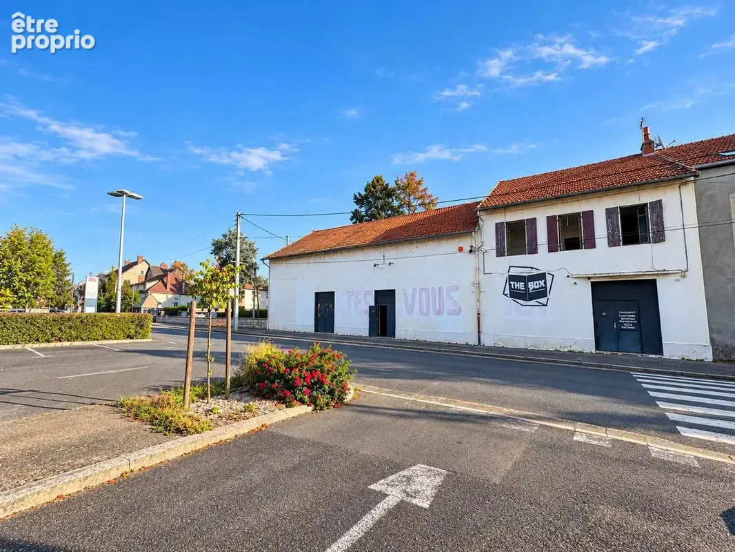 Commerce à VARENNES-SUR-ALLIER