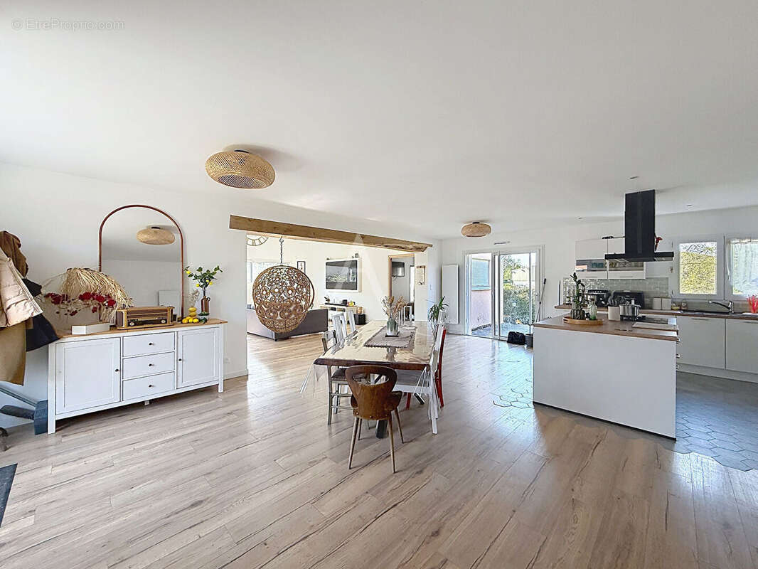 Maison à JUIGNE-SUR-LOIRE