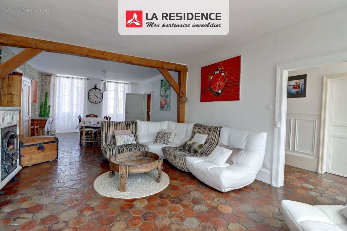 Maison 262 m² à Maule  - photo 2