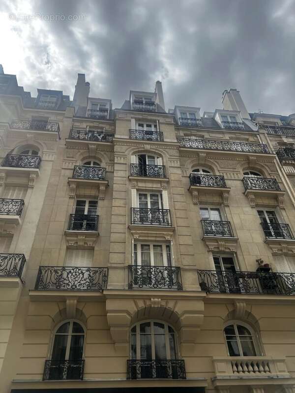 Commerce à PARIS-18E