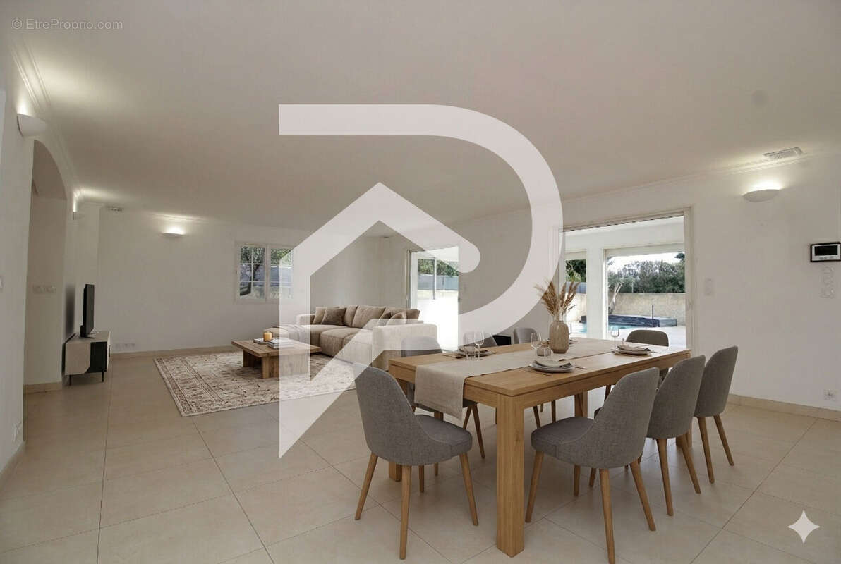 Maison à SAINT-LAURENT-D'AIGOUZE