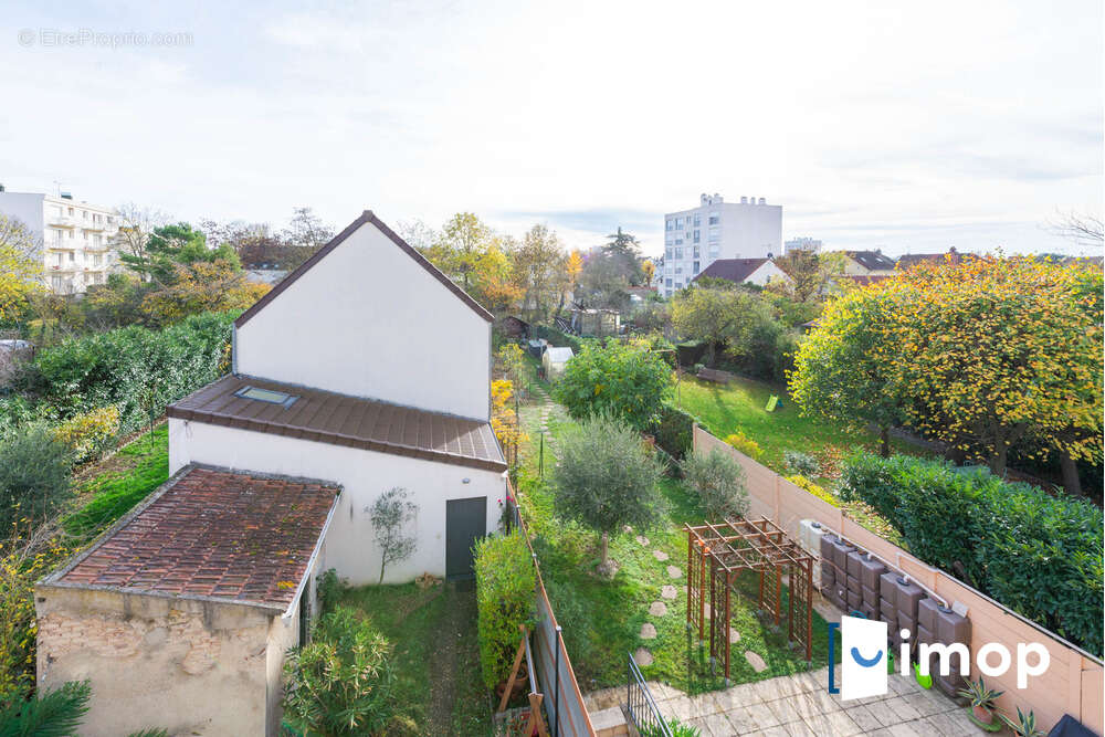 Appartement à SARTROUVILLE