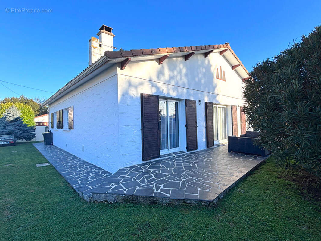 Maison à SAUJON